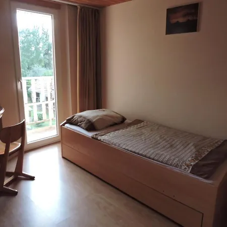 アパート Grosses Ferienhaus Plattensee Balaton - Nyaralo Haz 6 Szobaval, 5 Fuerdoszobaval, 3000 Nm *